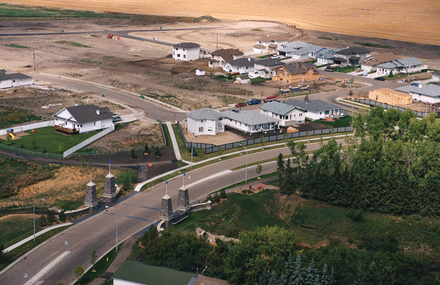 New suburbs started popping up west of the highway, including Leduc Estates and Bridgeport